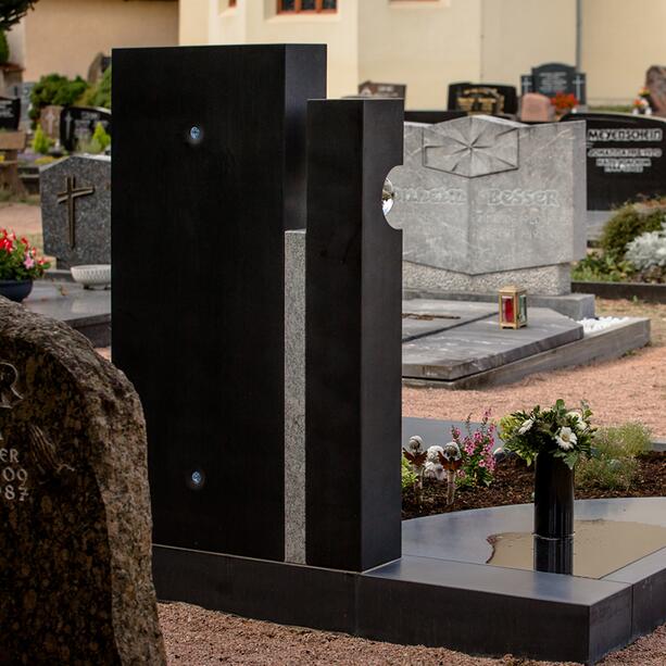 Einzelgrabstein Granit schwarz mit Glas & Blumen - Terra