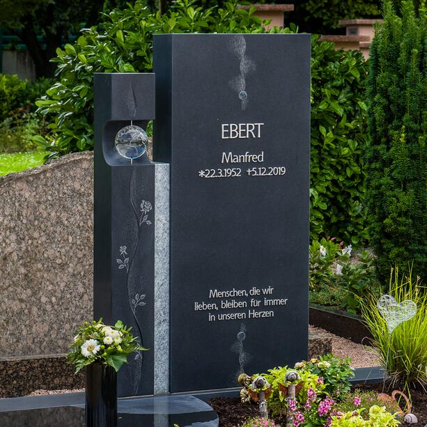 Einzelgrabstein Granit schwarz mit Glas & Blumen - Terra