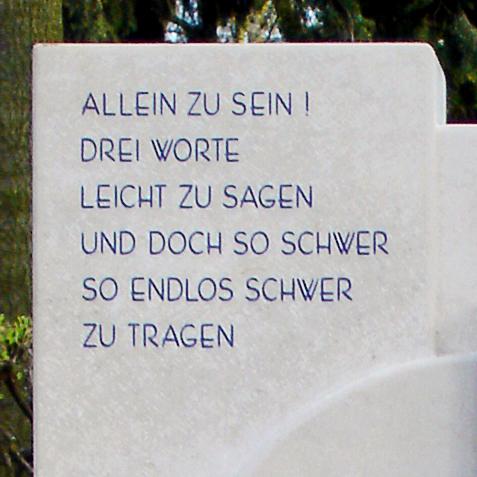 Doppelgrabstein modern stehend mit Edelstahl Kreuz - Novero